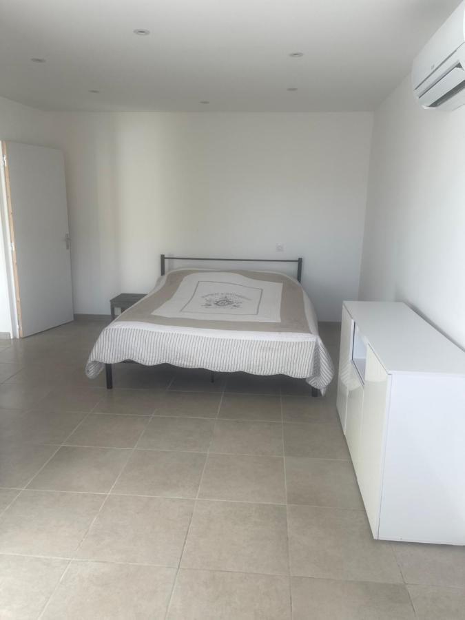 Appartement Havre De Paix à Montaren-et-Saint-Médiers Extérieur photo