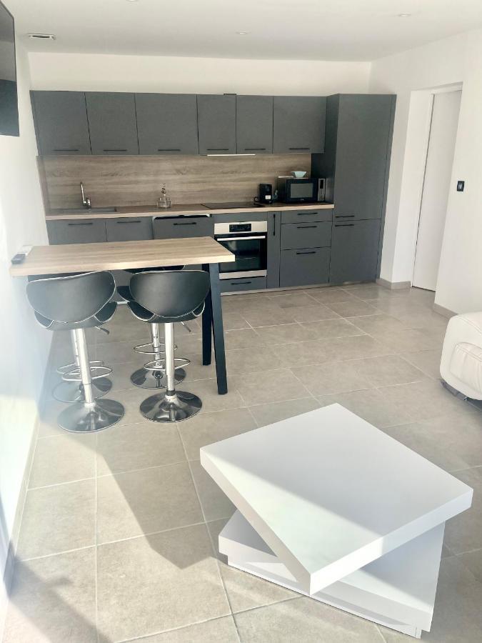 Appartement Havre De Paix à Montaren-et-Saint-Médiers Extérieur photo
