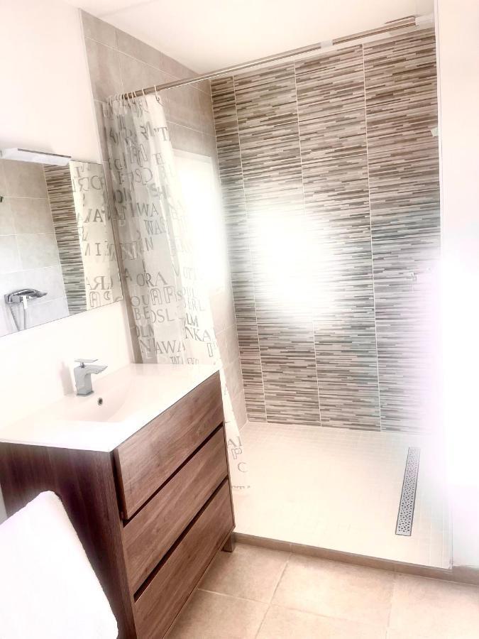 Appartement Havre De Paix à Montaren-et-Saint-Médiers Extérieur photo